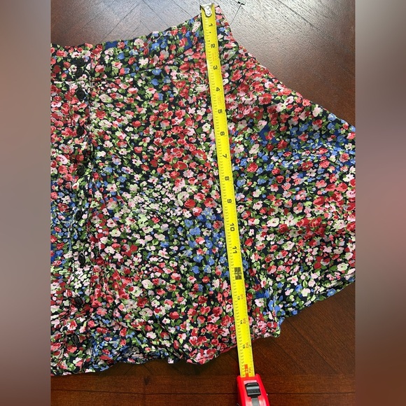 URBAN OUTFITTERS Floral Women's Skirt size S-P - Picture 9 of 9